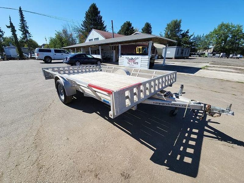 used trailers canada